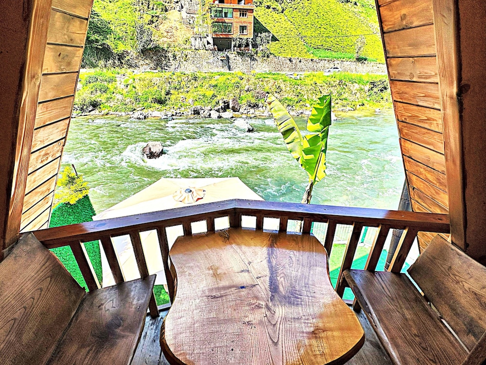 Classic Bungalow, Balcony, River View photo 2