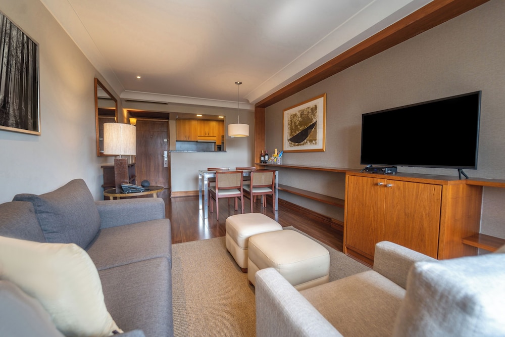 Superior Suite - Photo 4