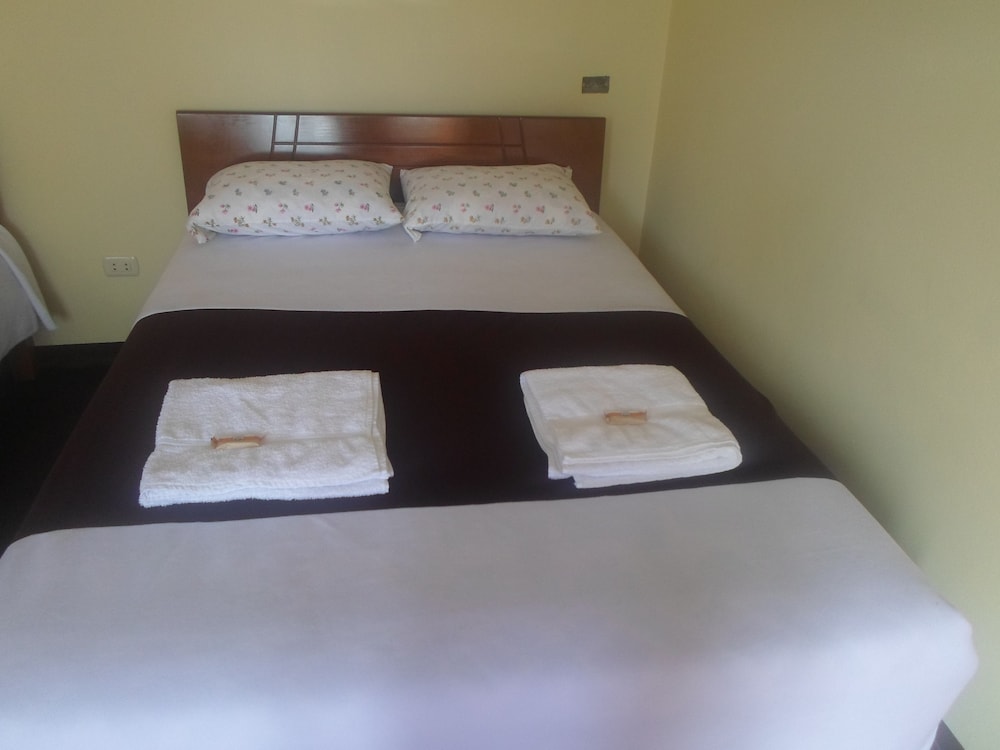 Standard Double or Twin Room, 1 Bedroom, Ensuite, Mountain View photo 1