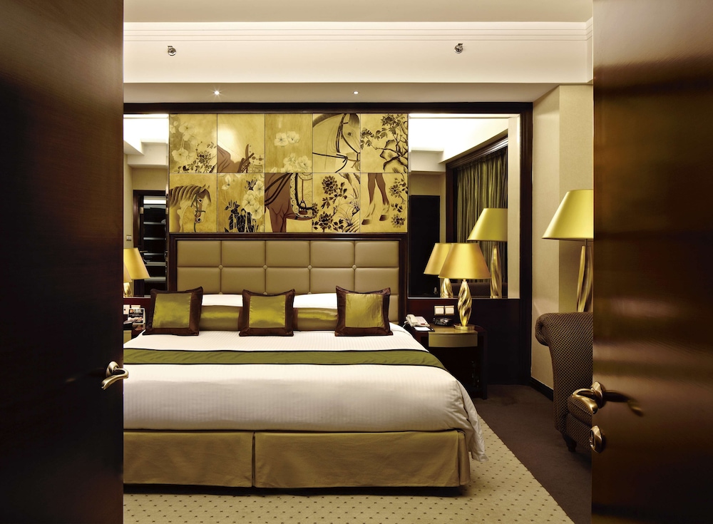 Executive Suite, 1 King Bed, City View photo 1