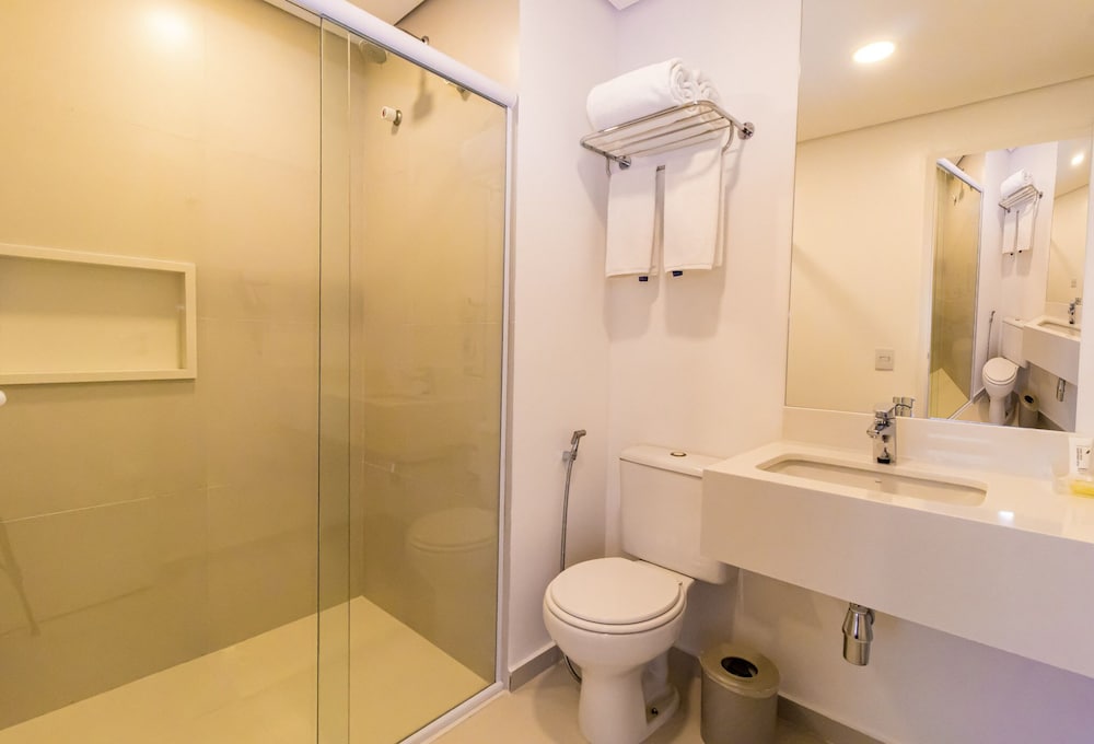 Premium Suite - Photo 10