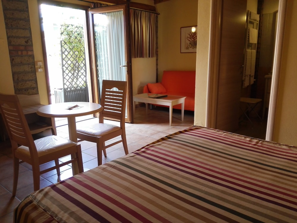 Superior Double Room - Photo 4