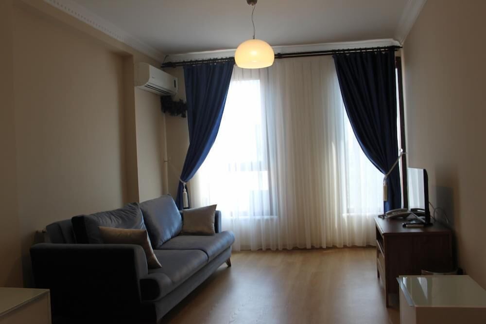 Family Room photo 2