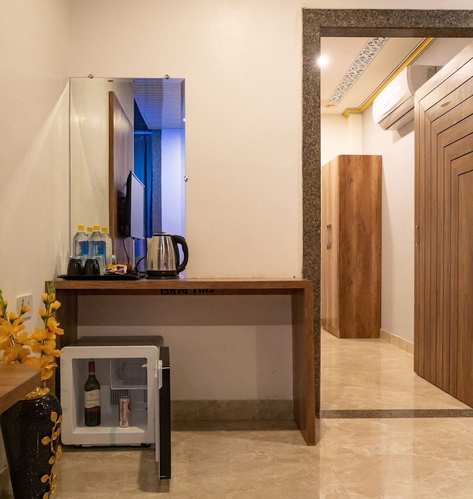 Executive Room - Photo 13