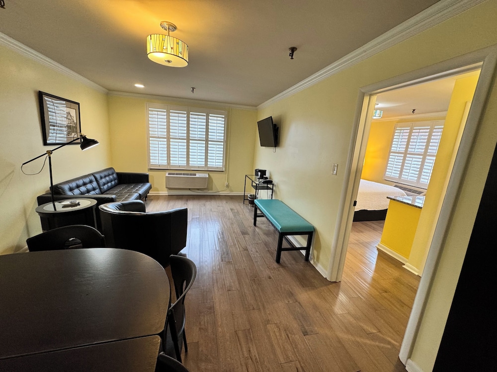 Exclusive Suite photo 2