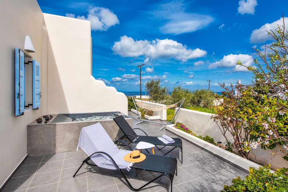 Abasa Traditional House With Hot Tub