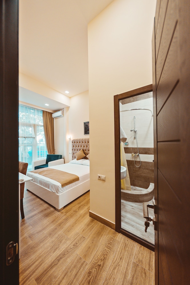 Family Double Room (Khanjyan) photo 3