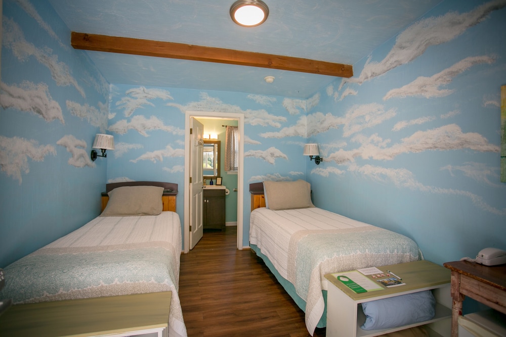 Outside Inn Room