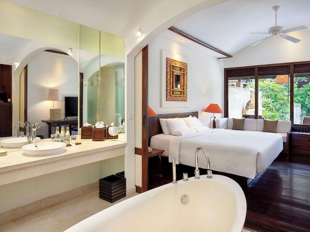 Room, 1 King Bed, Terrace (Tropical,1 King Bed, Beach Wing) - Photo 4