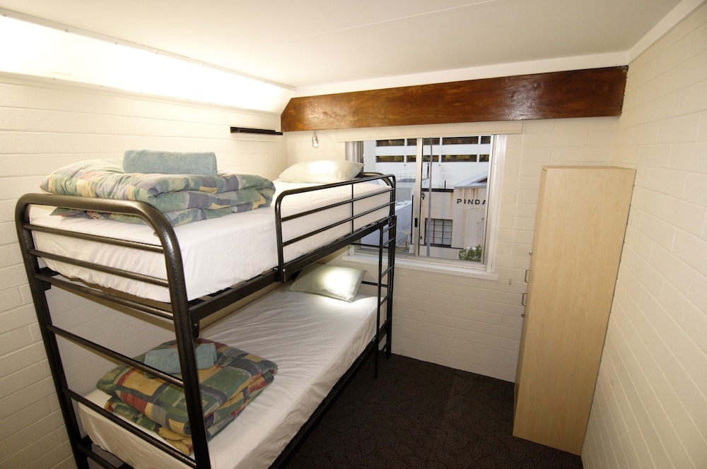 Twin Bunk Room (Shared Bathroom)
