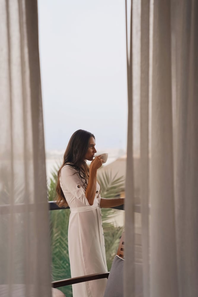 Luxury Room, 1 King Bed, Balcony, Sea View