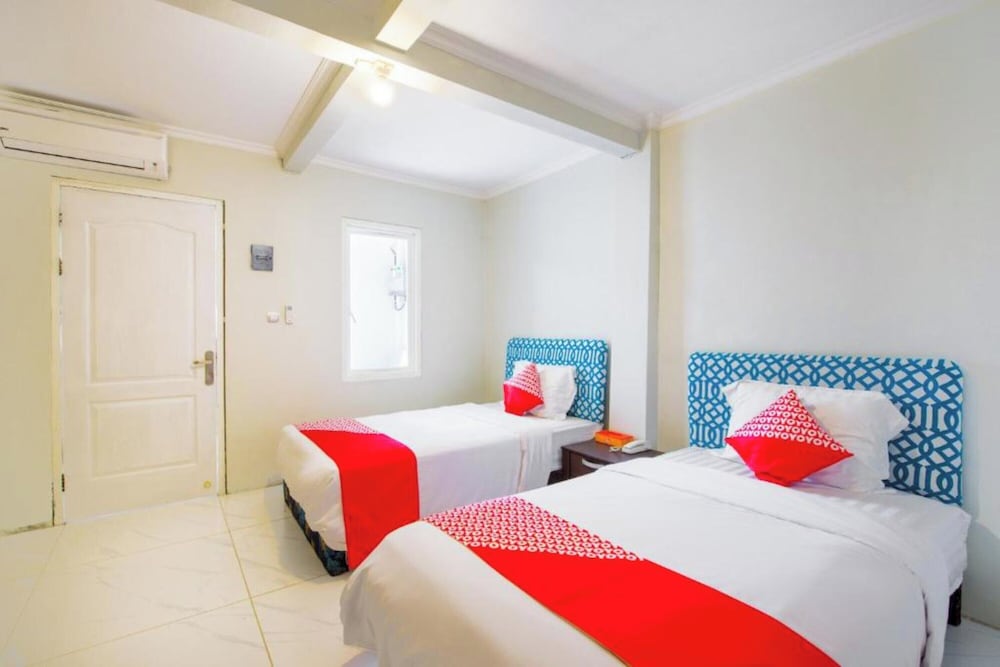 Standard Twin Room - Photo 6