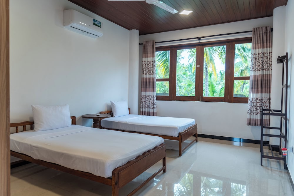 Shared Dormitory, Women only photo 2