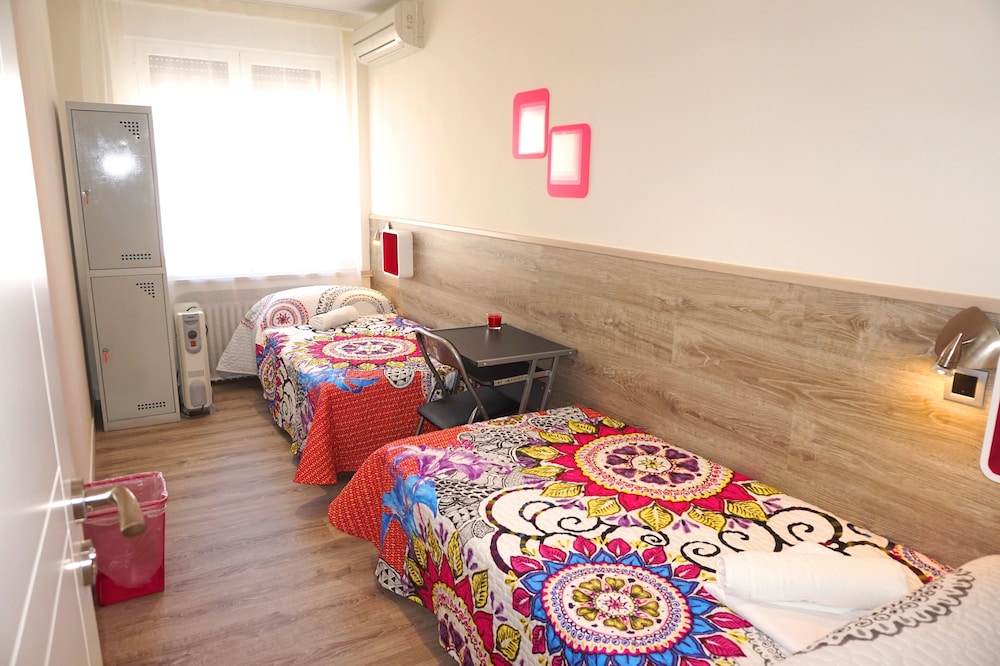 Standard Double Room, 1 Double Bed, Private Bathroom, City View