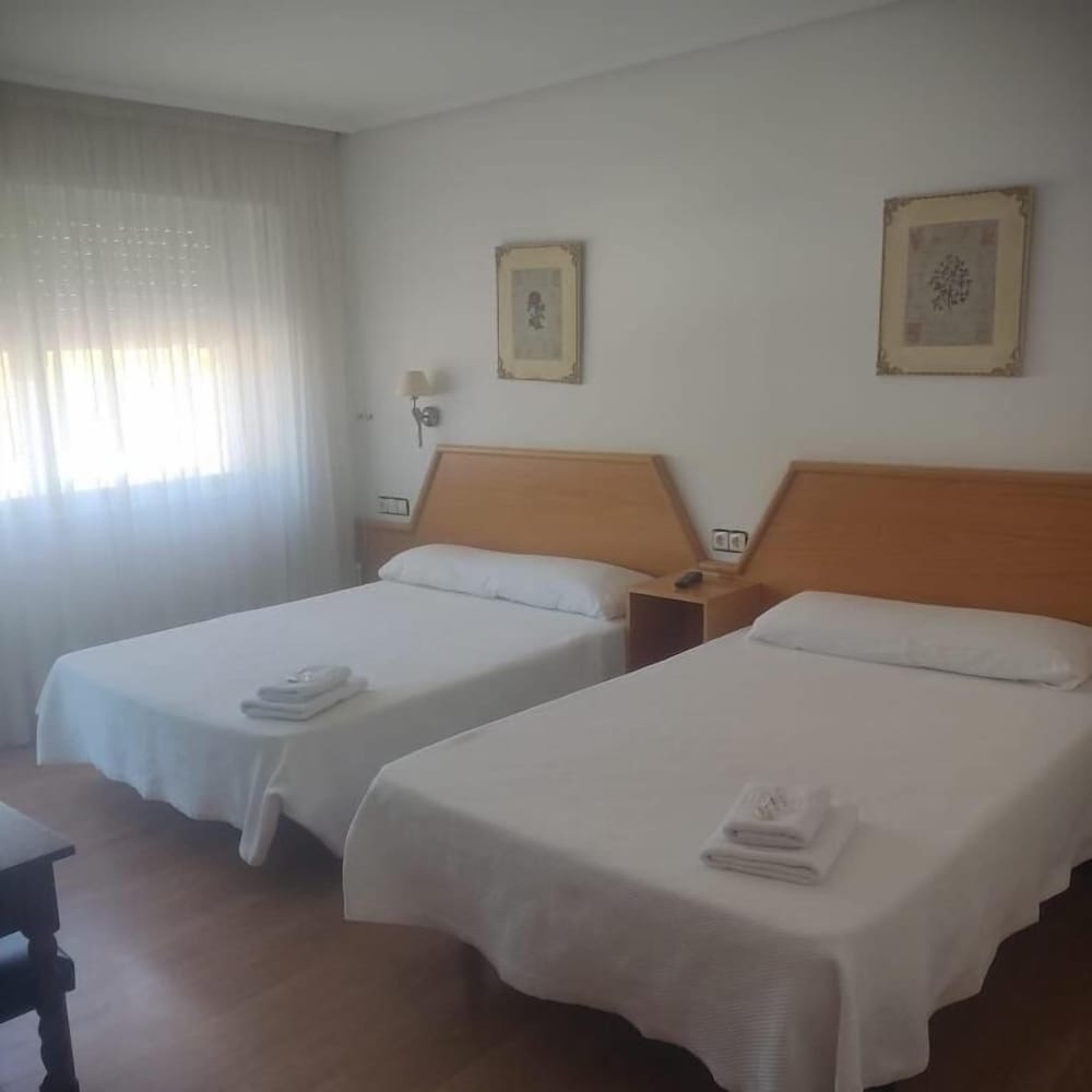 Basic Twin Room, Balcony