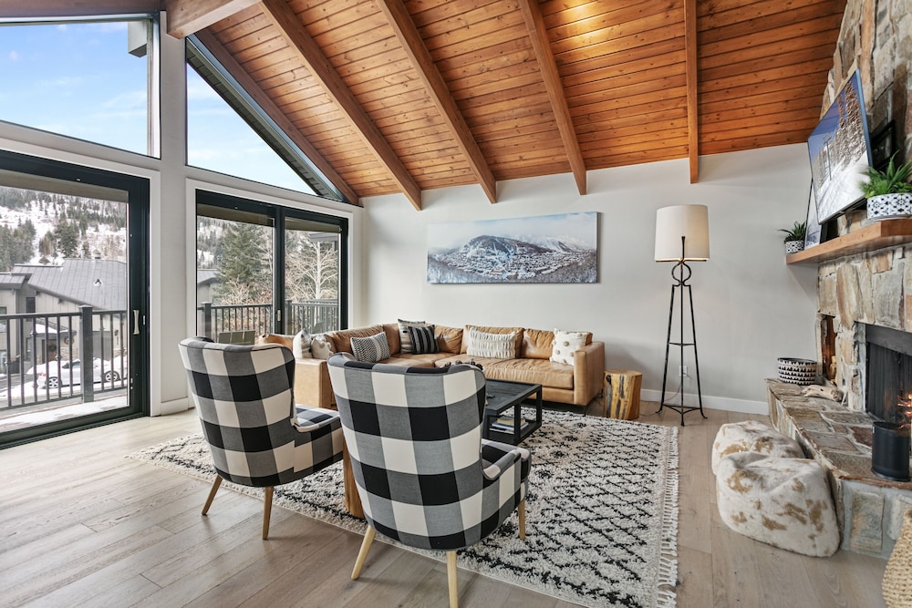 Condo, 4 Bedrooms