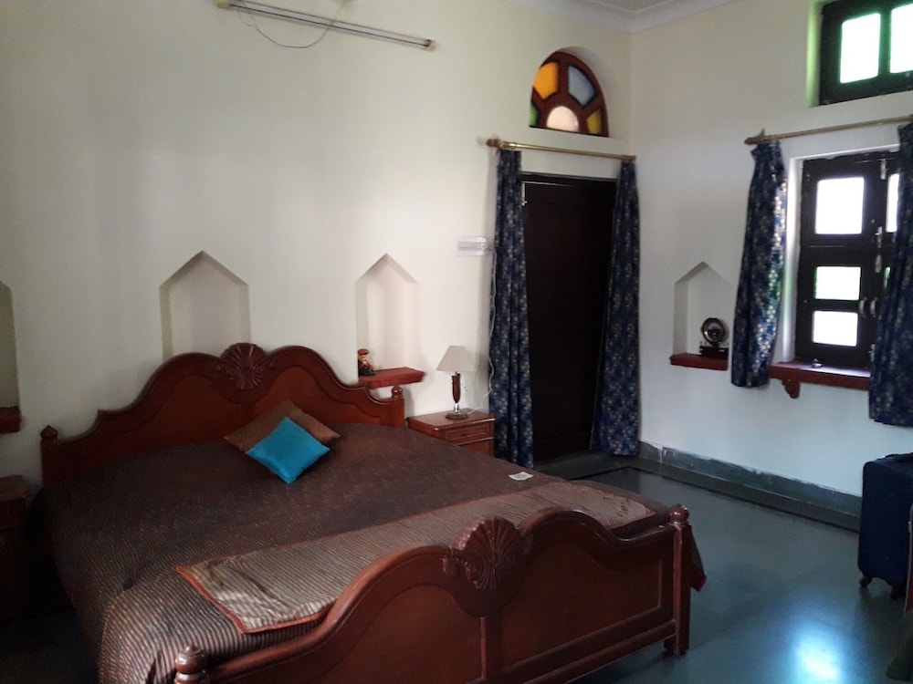Standard Double Room, City View photo 3