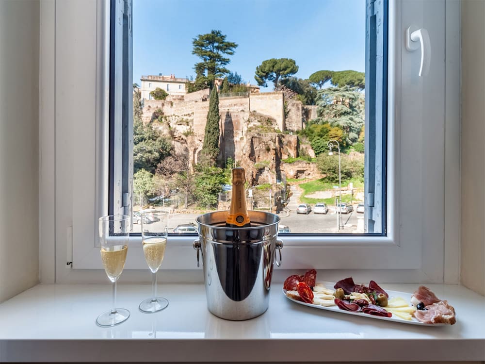 Superior Double Room, City View photo 2