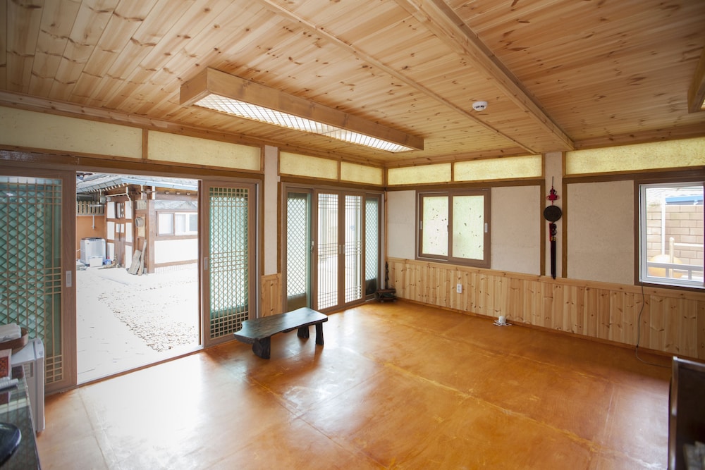 Family Room (Gwibin) photo 2