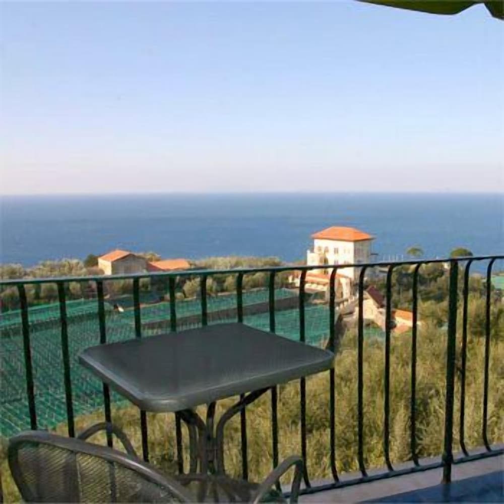 Superior Double or Twin Room, Sea View - Photo 3