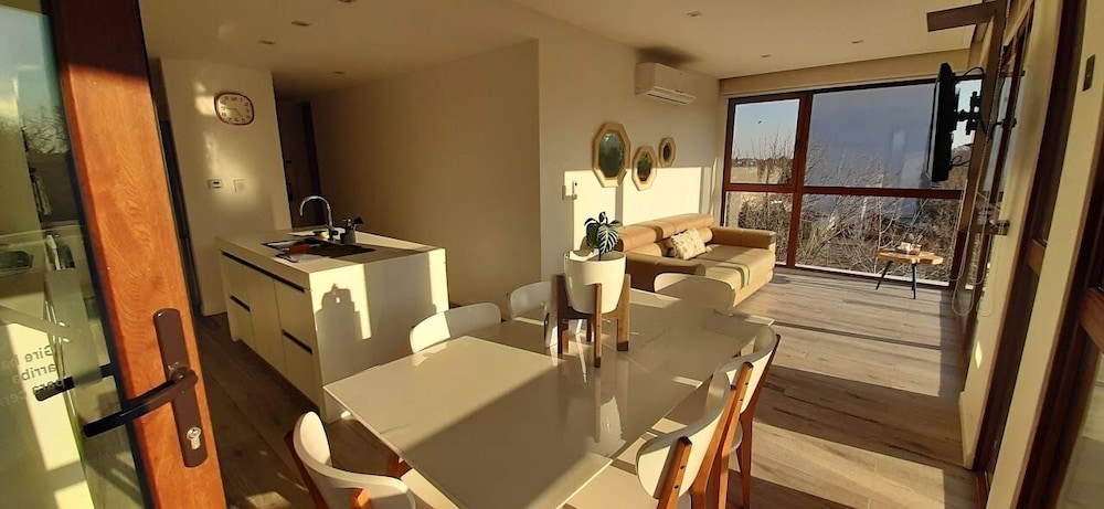Exclusive Apartment photo 2
