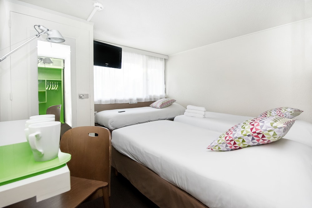 Next Generation, Standard Room, Multiple Beds - Photo 4