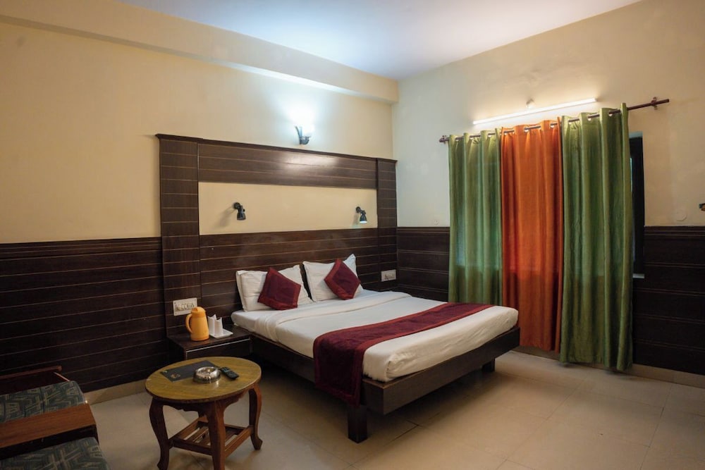 Deluxe Room - Photo 9