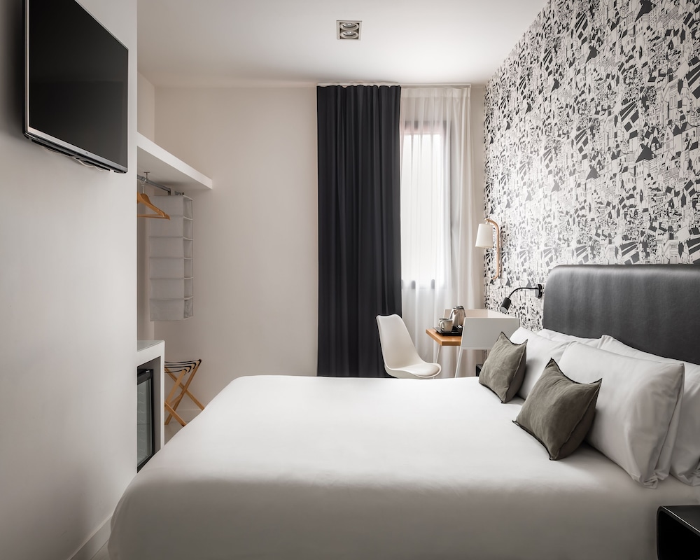 Basic Double or Twin Room