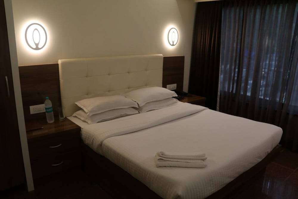 Premium Room - Photo 7