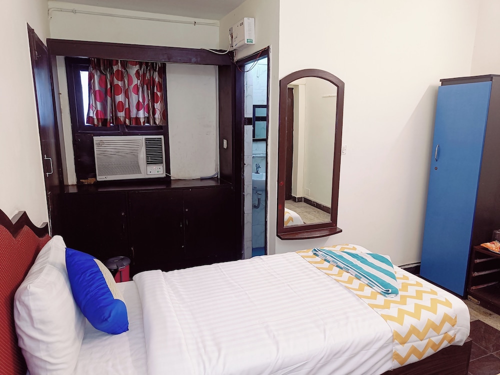 Standard Twin Room - Photo 11
