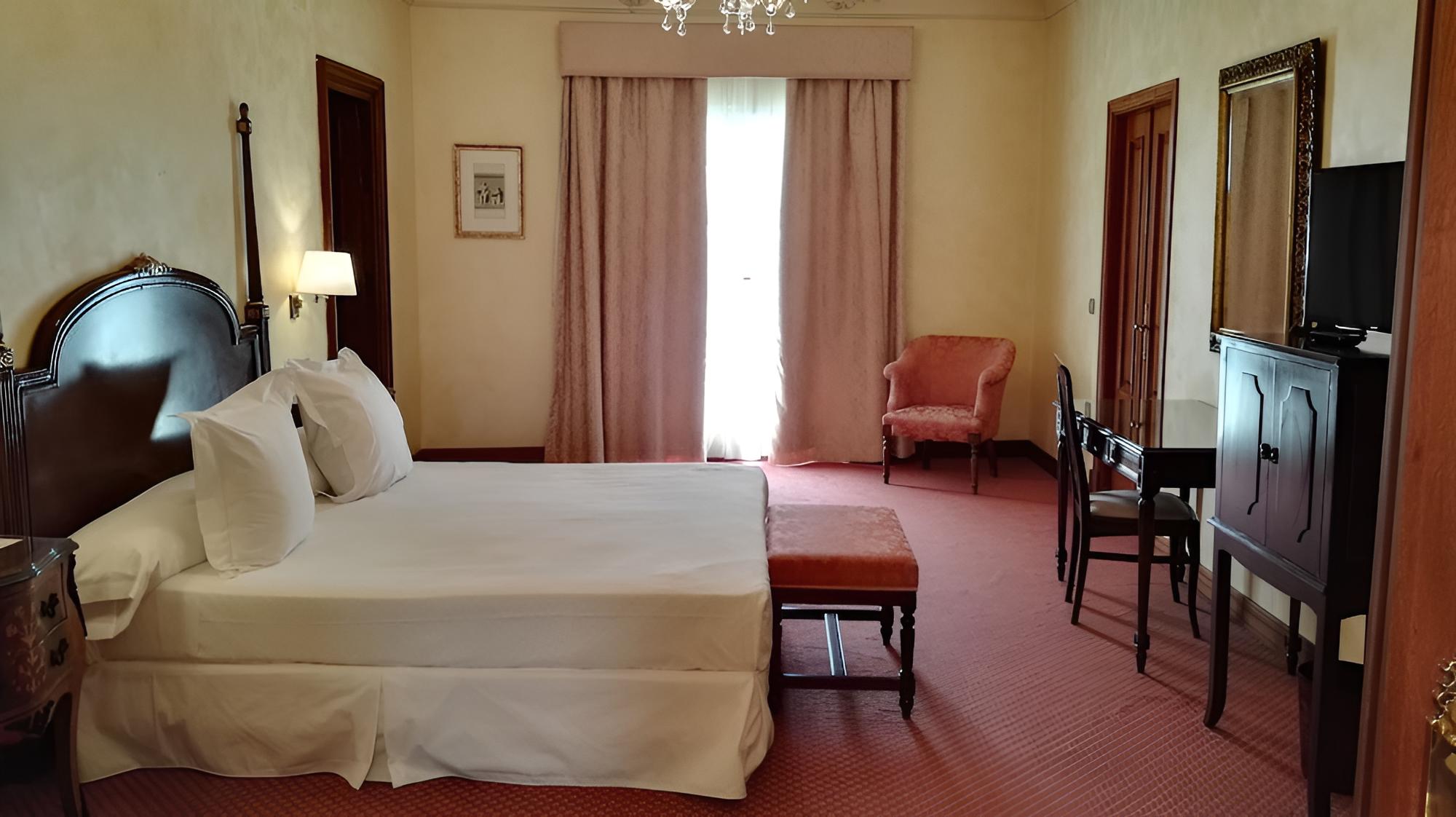 Junior Suite (2 Adults + 1 Child) photo 1