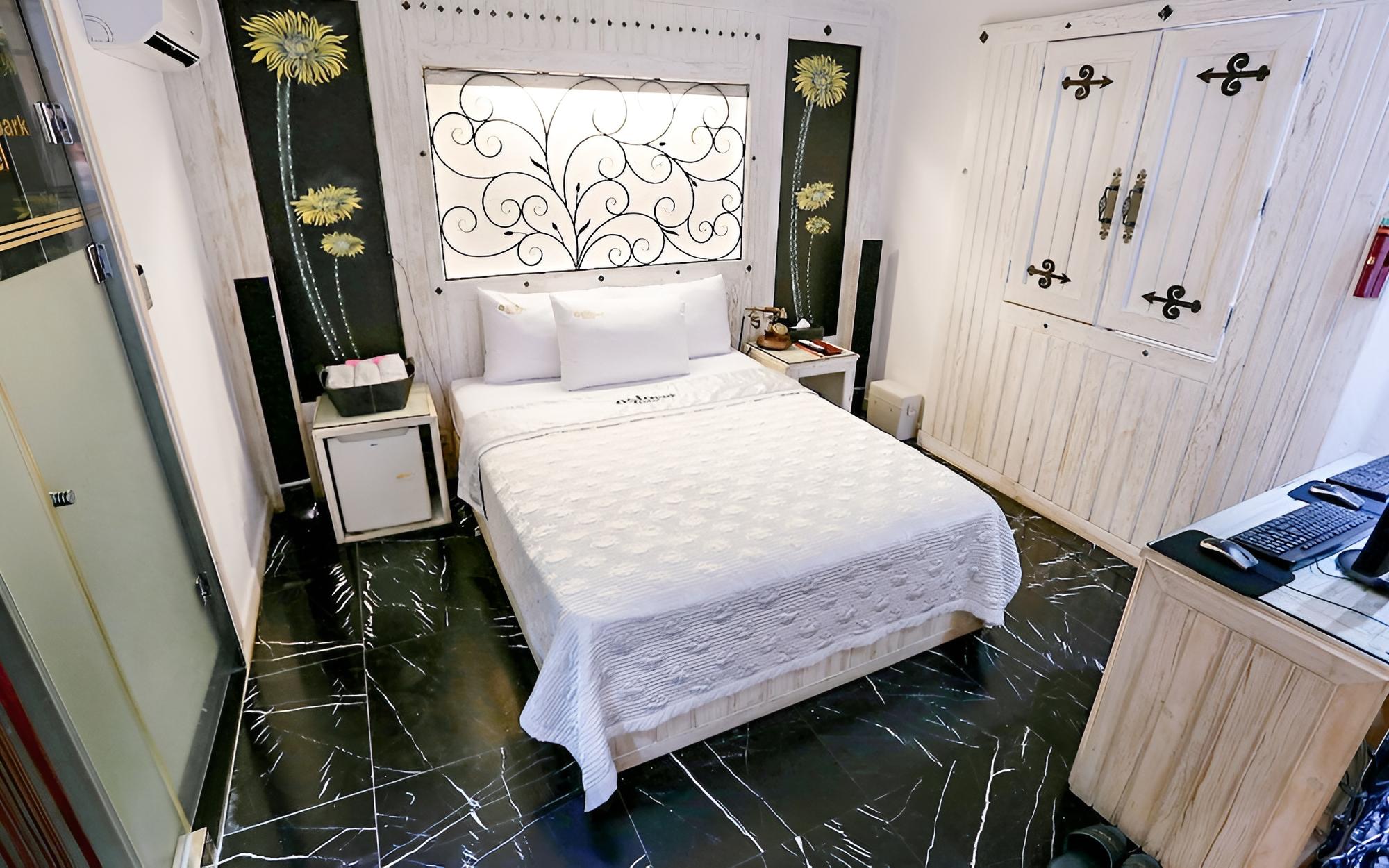 Room (VIP) - Photo 10