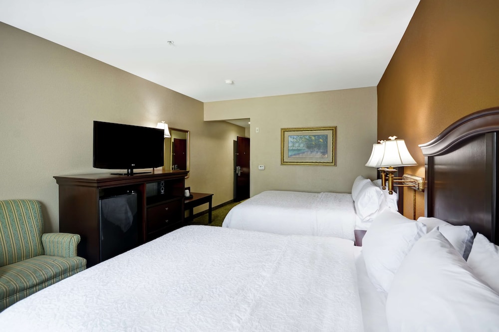 Room, 2 Queen Beds, Accessible, Bathtub (Mobility & Hearing) - Photo 3