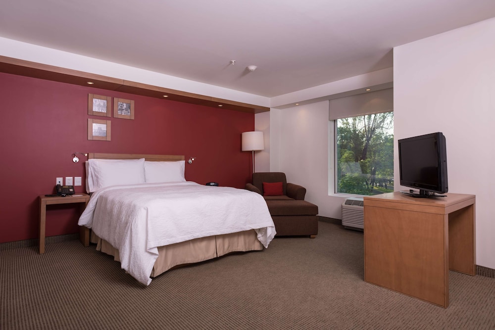 Room with Two Queen Beds - Non-Smoking