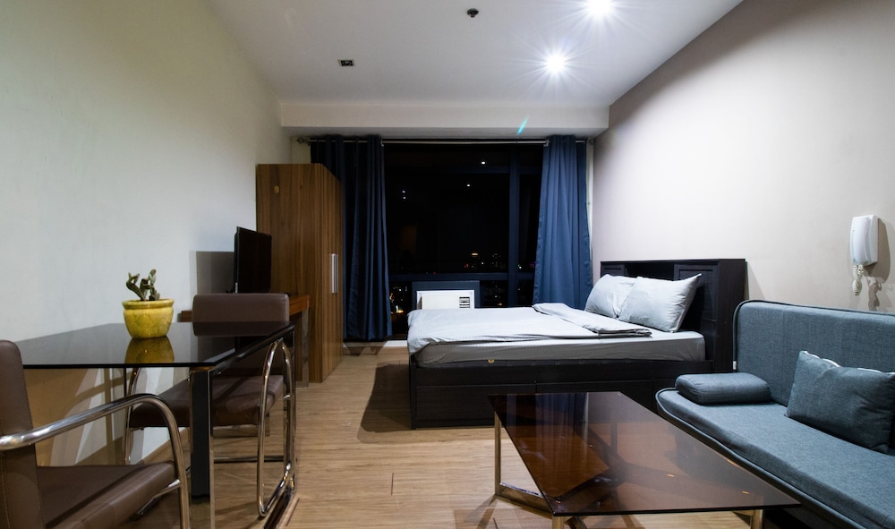 Deluxe Studio, Balcony, City View