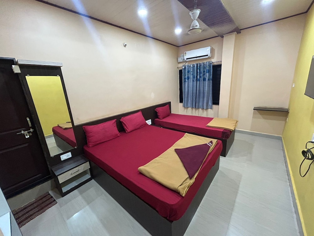 Deluxe Triple Room, City View