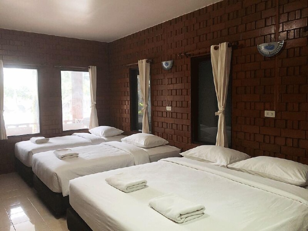 Villa C photo 1