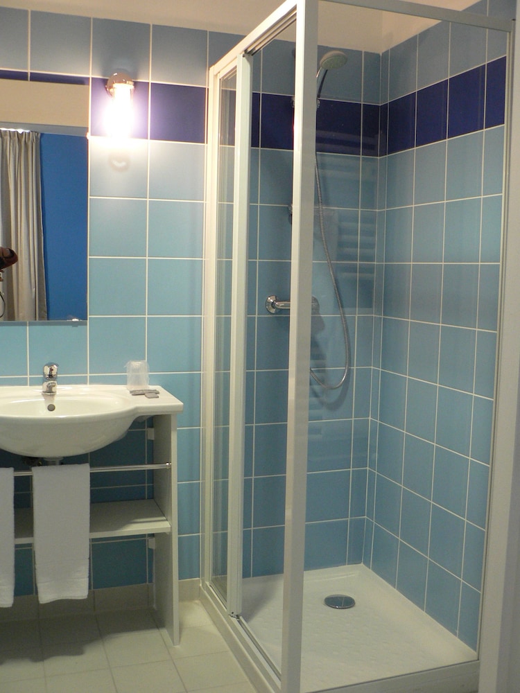 Standard Twin Room photo 2