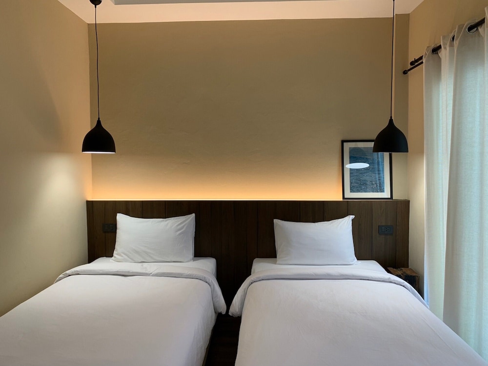 Standard Twin Room, 2 Twin Beds, City View - Photo 5