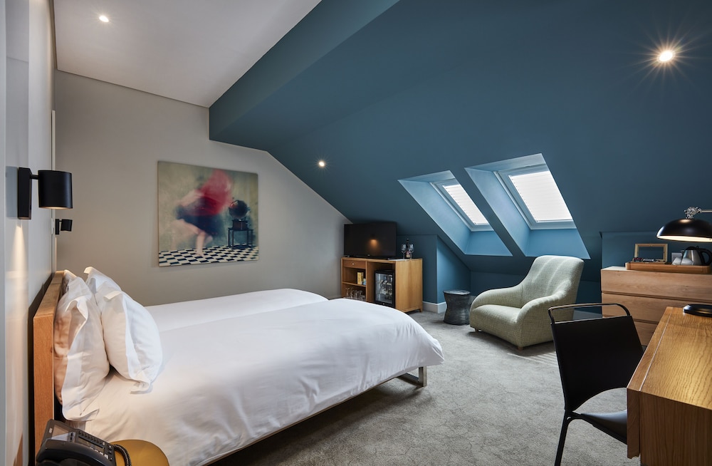 Loft, 1 King Bed - Photo 1