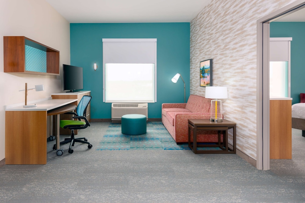 Suite, 1 King Bed, Accessible (Hearing) - Photo 3