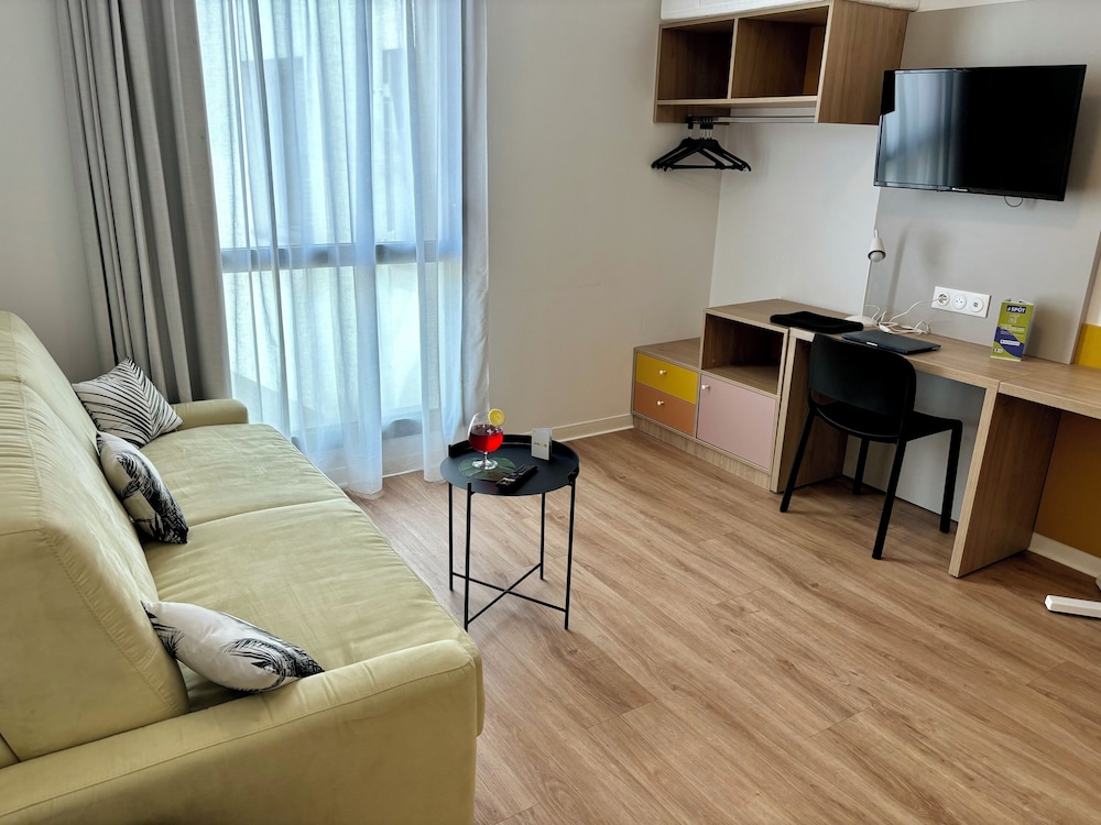 Apartment, 1 Bedroom - Photo 15