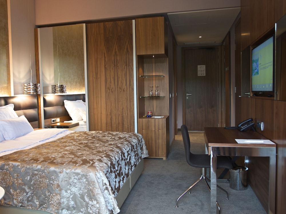 Superior Double Room, 1 Bedroom, Balcony, City View