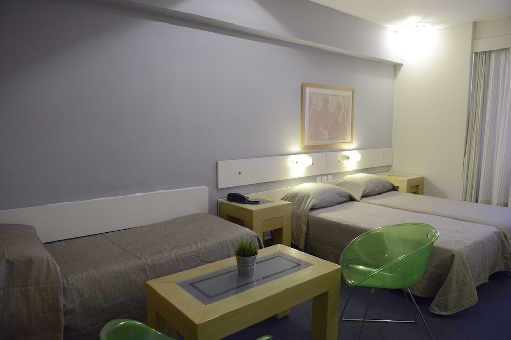Family Room, 3 Twin Beds, Non Smoking (with Sofabed)