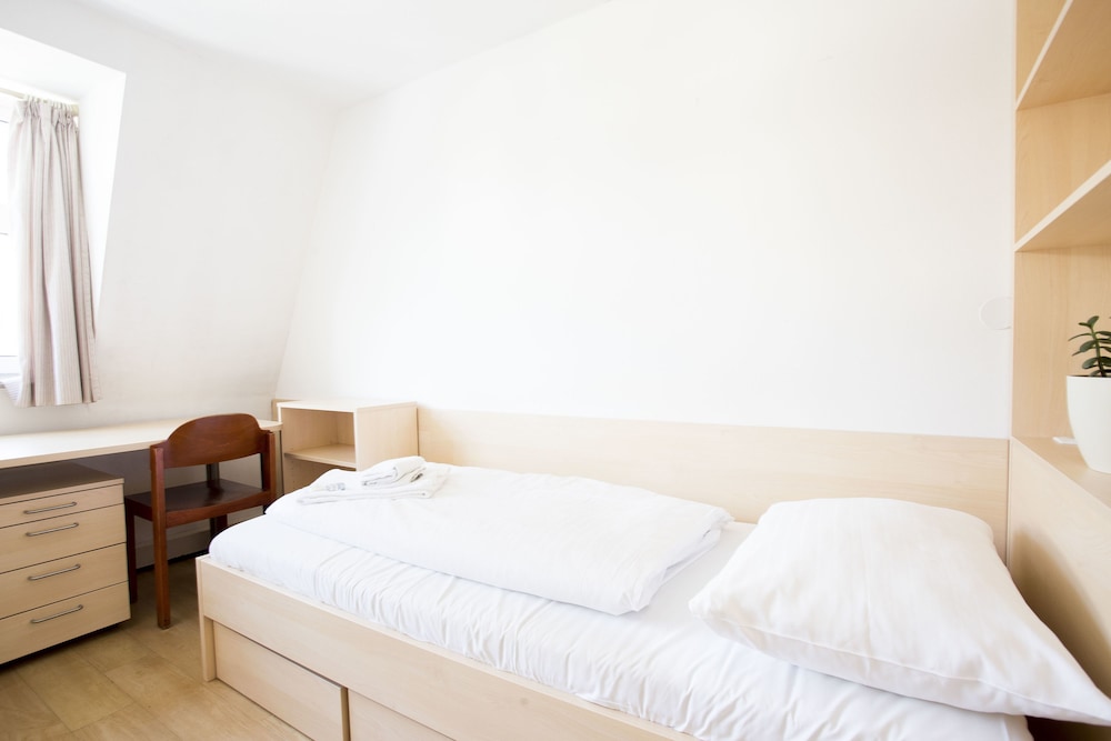 Available room