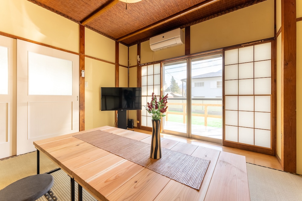 Traditional House - Photo 24