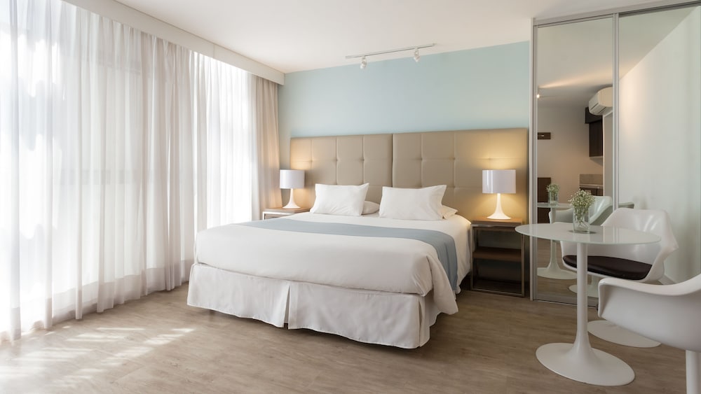 Double Room, 1 Queen Bed photo 1