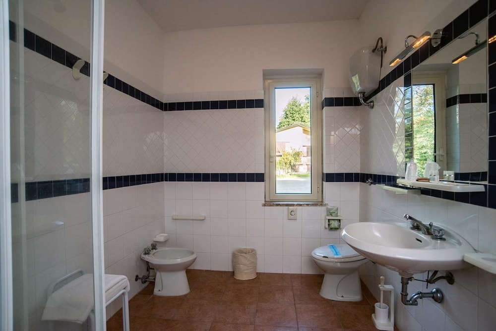 Standard Triple Room photo 2
