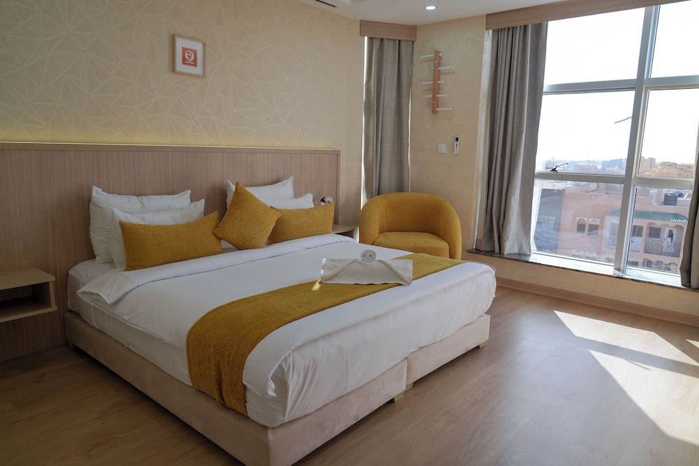 Deluxe Room - Photo 11