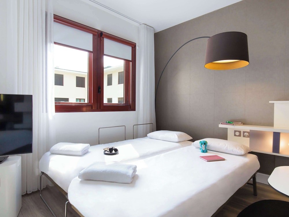 Superior Suite, 1 Double Bed with Sofa bed - Photo 7